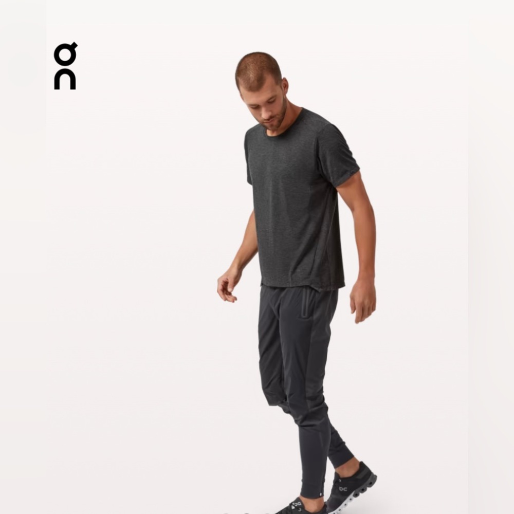 NWT ON Running Active-T Mens Small Black